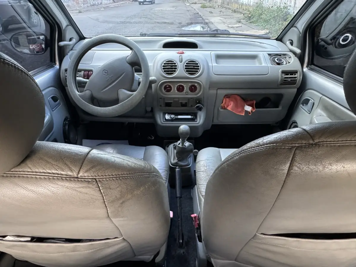 Vista 2 del vehículo: Renault Twingo