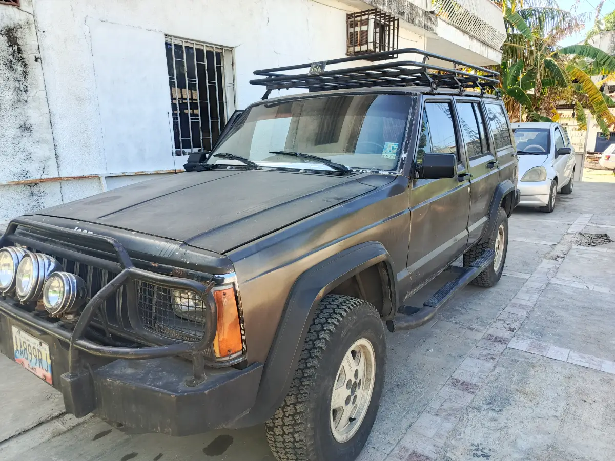 Vista 2 del vehículo: Jeep Cherokee