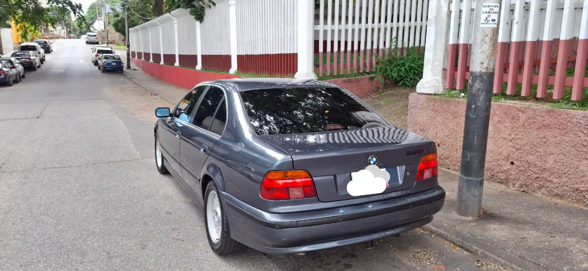 Vista 3 del vehículo: BMW 540i