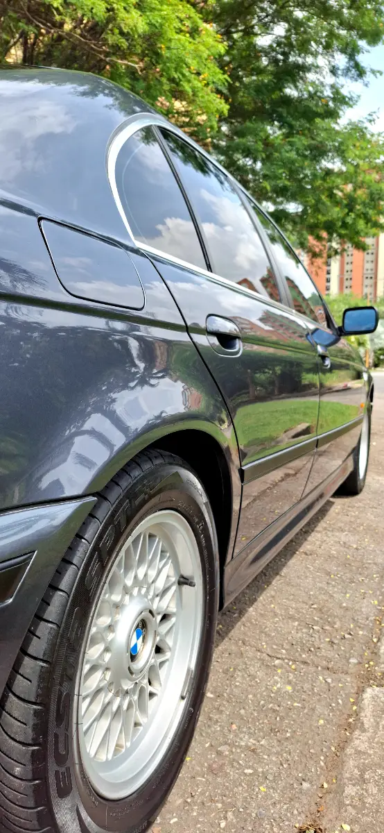 Vista 7 del vehículo: BMW 540i
