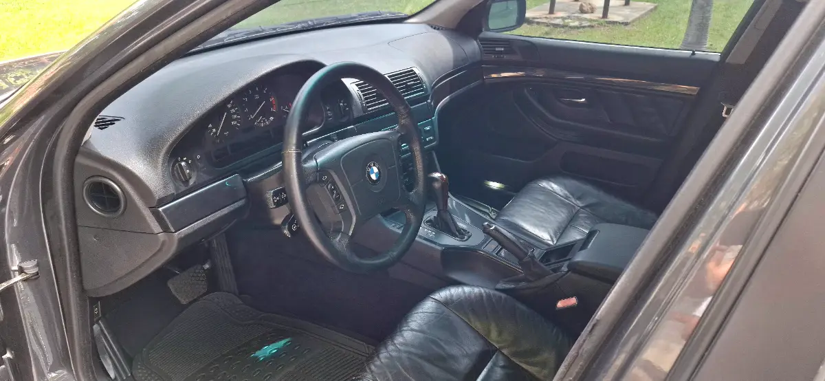 Vista 10 del vehículo: BMW 540i