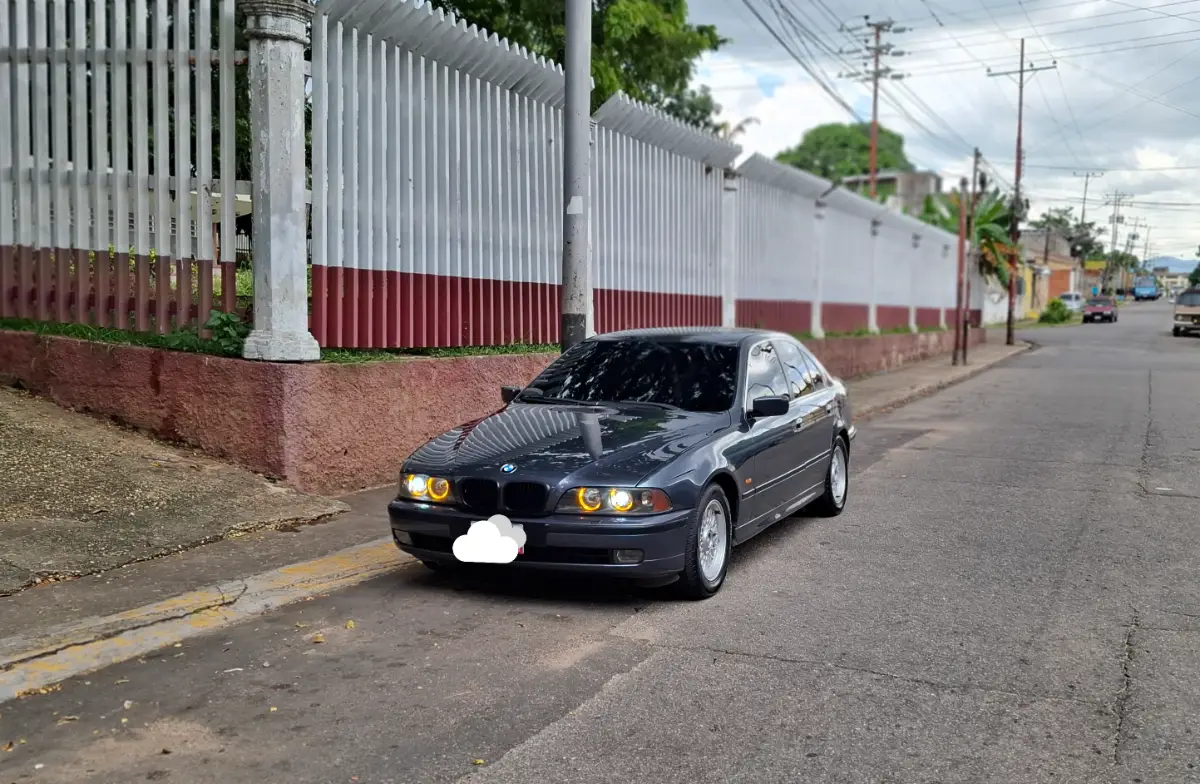 Vista 5 del vehículo: BMW 540i