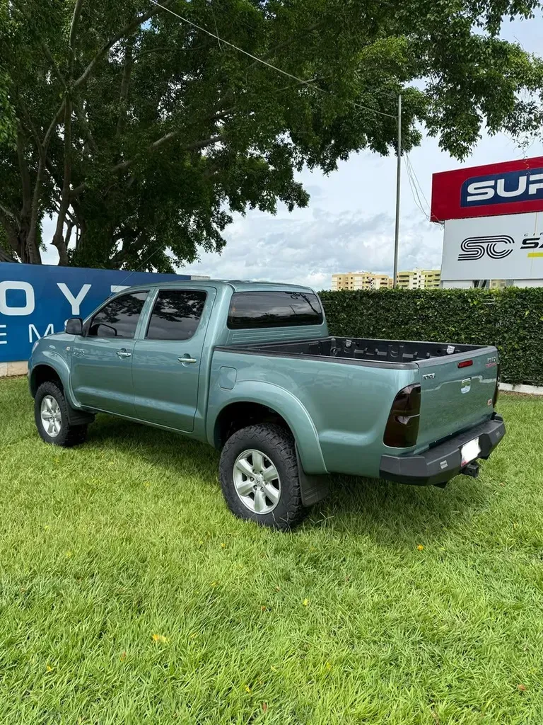 Vista 5 del vehículo: Toyota Hilux Kavak 4x4