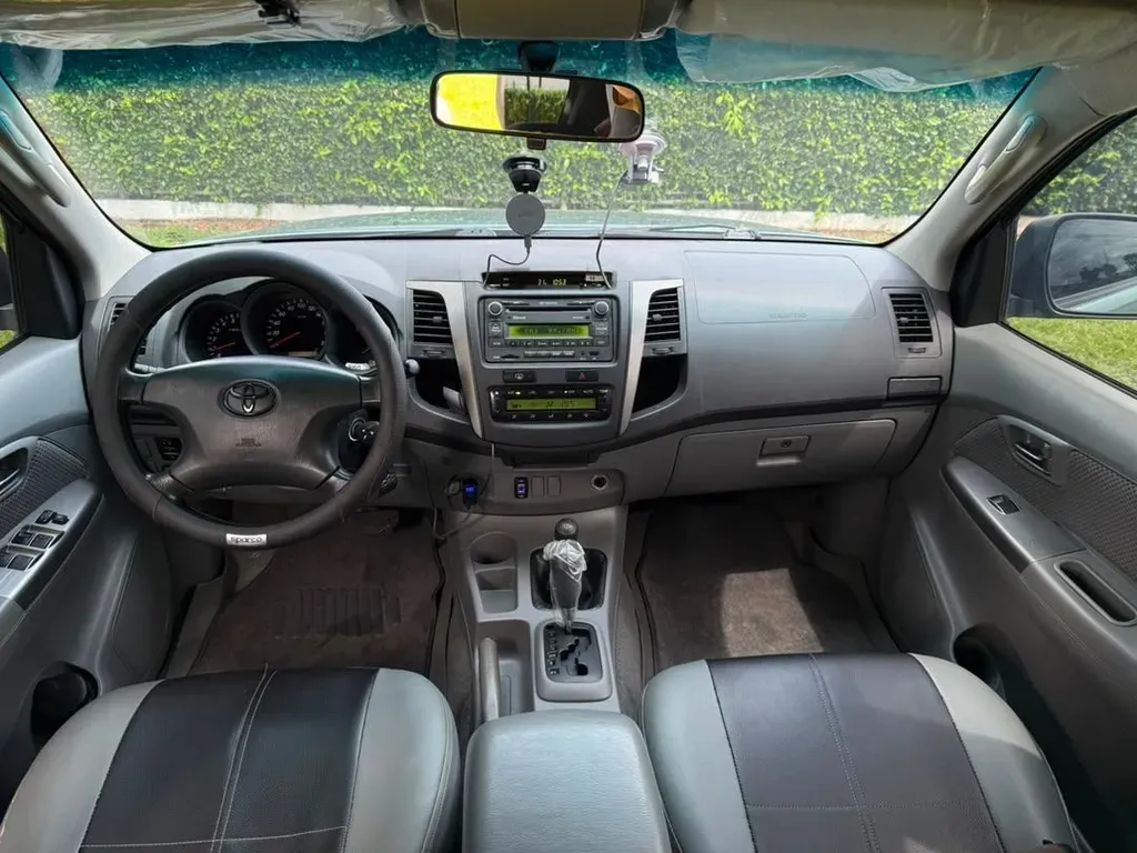 Vista 6 del vehículo: Toyota Hilux Kavak 4x4