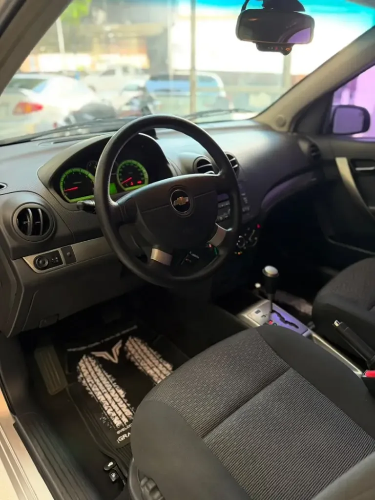 Vista 6 del vehículo: Chevrolet Aveo