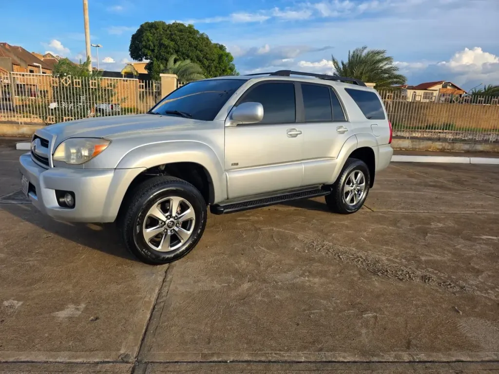 Vista 12 del vehículo: Toyota 4Runner 4x2 Automatica