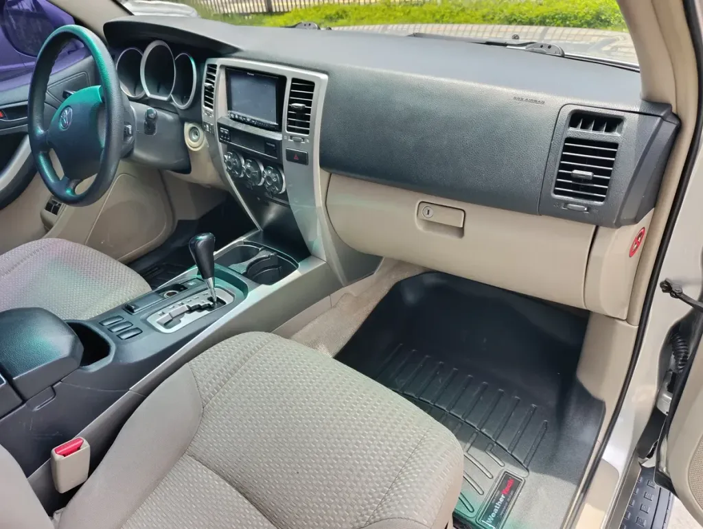 Vista 3 del vehículo: Toyota 4Runner Sr5