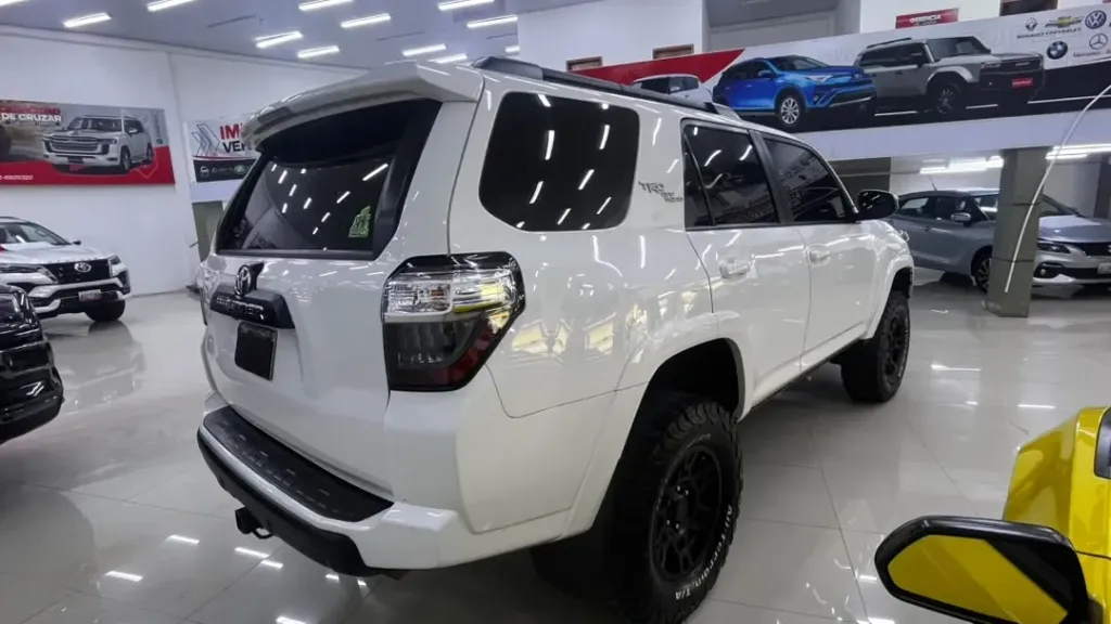 Vista 2 del vehículo: Toyota 4Runner Sr5