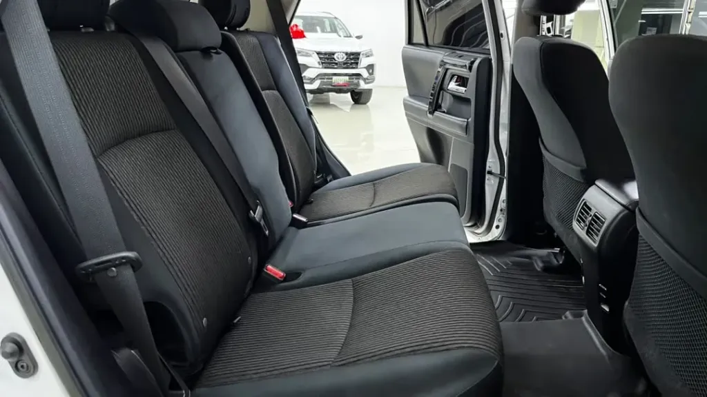 Vista 6 del vehículo: Toyota 4Runner Sr5