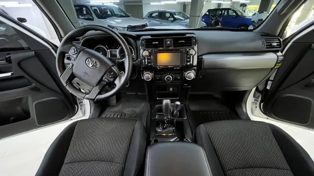 Vista 8 del vehículo: Toyota 4Runner Sr5
