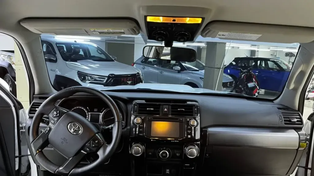 Vista 9 del vehículo: Toyota 4Runner Sr5