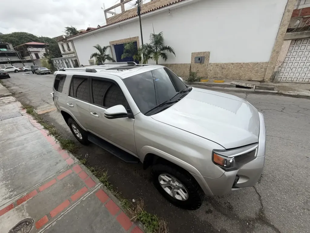 Vista 11 del vehículo: Toyota 4Runner Sr5 Premium 4x4