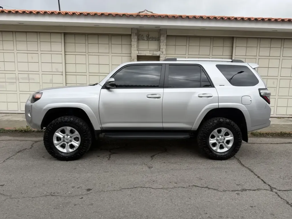 Vista 18 del vehículo: Toyota 4Runner Sr5 Premium 4x4