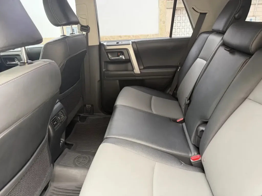 Vista 5 del vehículo: Toyota 4Runner Sr5 Premium 4x4
