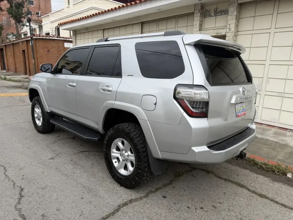 Vista 9 del vehículo: Toyota 4Runner Sr5 Premium 4x4