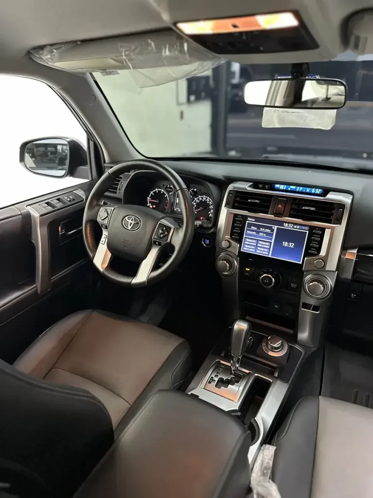 Vista 25 del vehículo: Toyota 4Runner Sr5 Accesorios Trd
