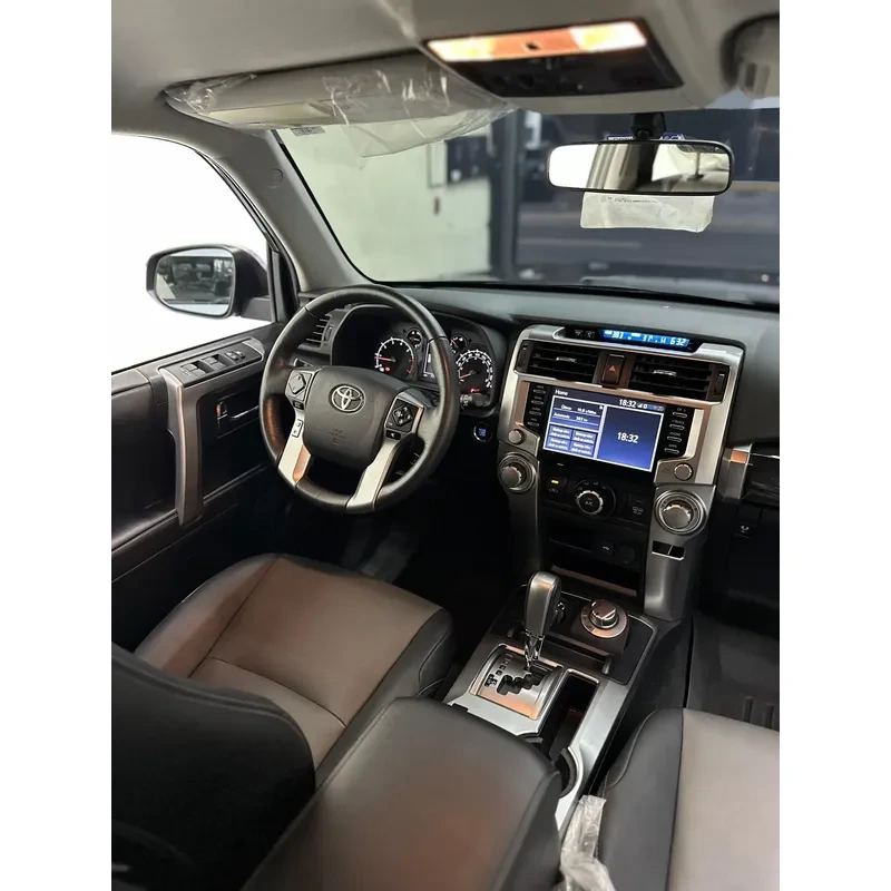 Vista 7 del vehículo: Toyota 4Runner Sr5 Accesorios Trd