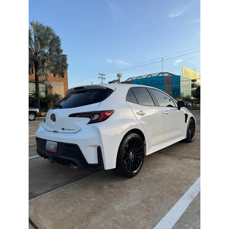Vista 17 del vehículo: Toyota Corolla GR