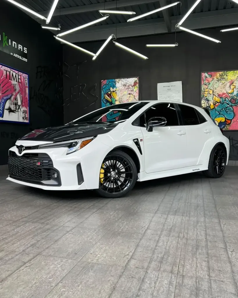 Vista 21 del vehículo: Toyota Corolla GR