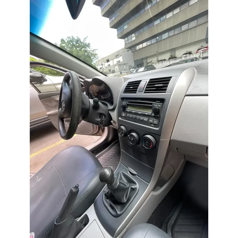 Vista 4 del vehículo: Toyota Corolla Xei Con Sistema De Gas