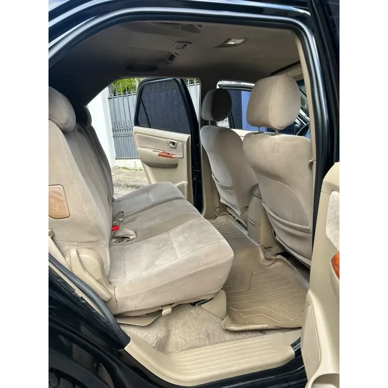 Vista 14 del vehículo: Toyota Fortuner 4x4 Sin Detalle Alguno Perfecto Estado