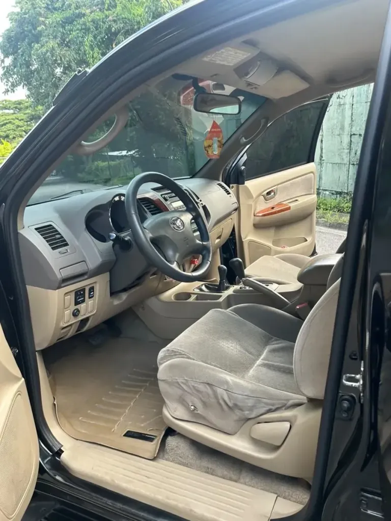 Vista 27 del vehículo: Toyota Fortuner 4x4 Sin Detalle Alguno Perfecto Estado