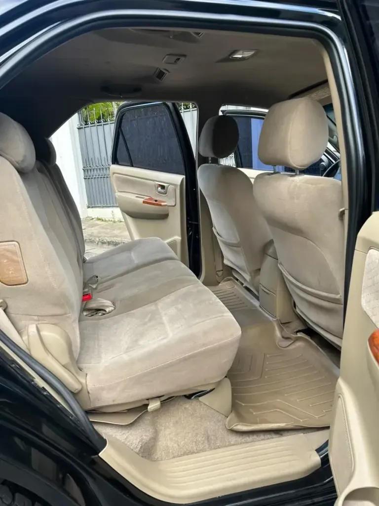 Vista 31 del vehículo: Toyota Fortuner 4x4 Sin Detalle Alguno Perfecto Estado