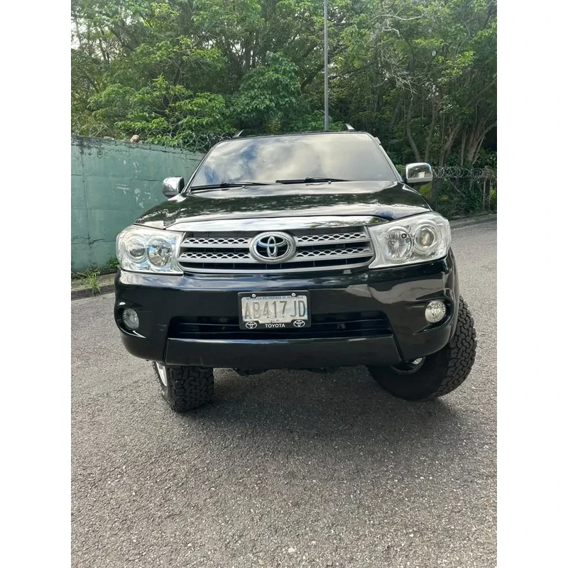 Vista 36 del vehículo: Toyota Fortuner 4x4 Sin Detalle Alguno Perfecto Estado