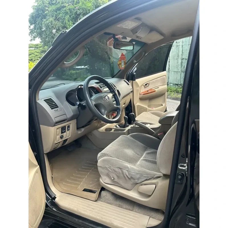 Vista 6 del vehículo: Toyota Fortuner 4x4 Sin Detalle Alguno Perfecto Estado