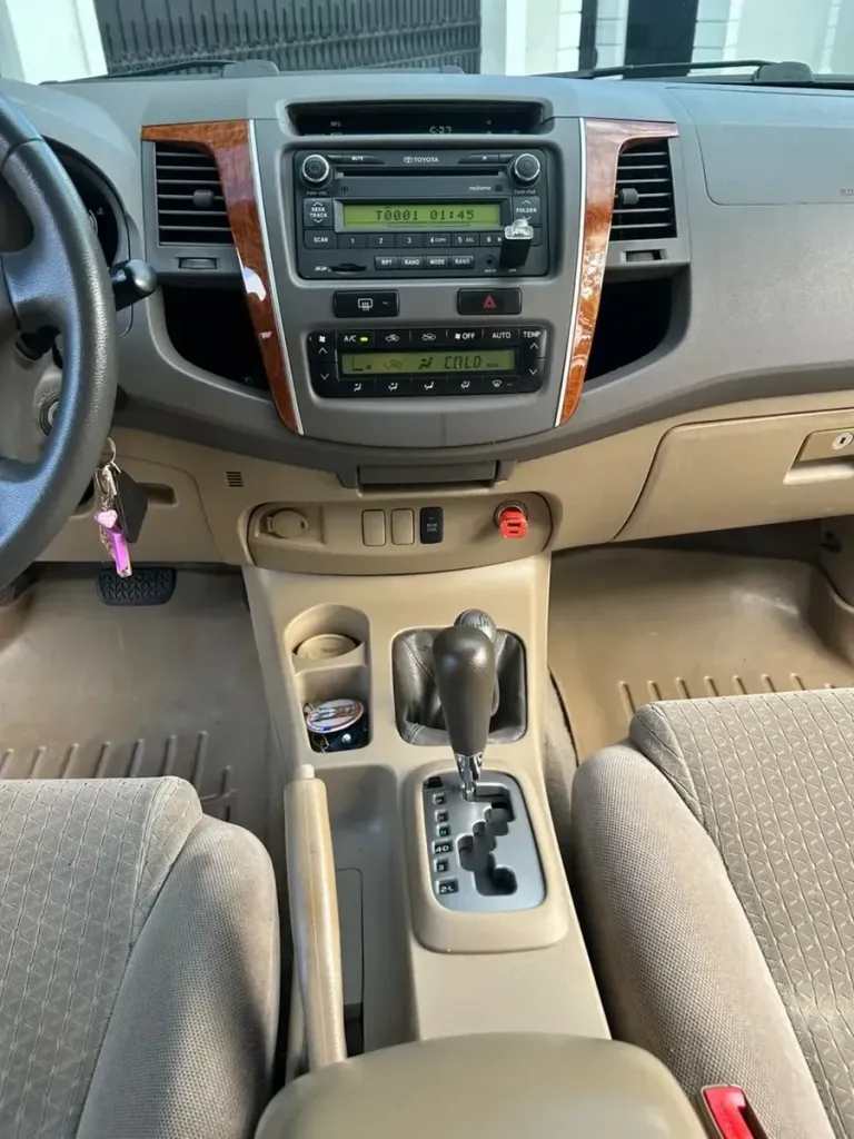Vista 11 del vehículo: Toyota Fortuner 4x4 Sin Detalle Alguno Perfecto Estado