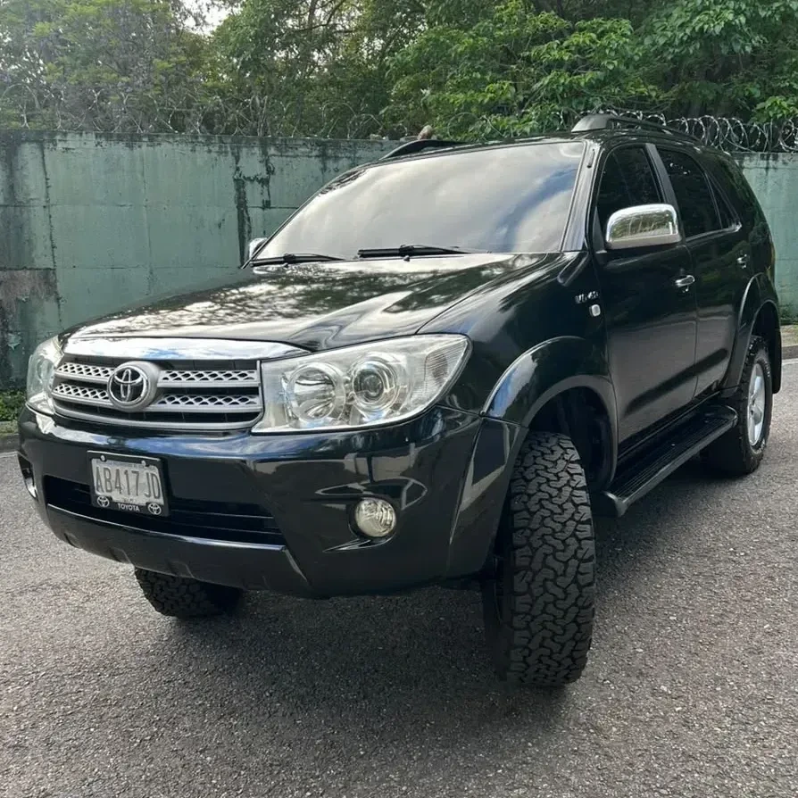 Toyota Fortuner 4x4 Sin Detalle Alguno Perfecto Estado