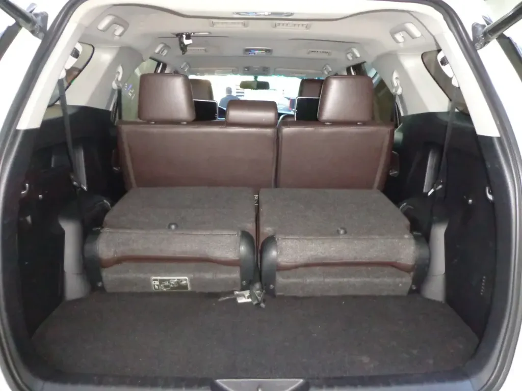 Vista 7 del vehículo: Toyota Fortuner Trd Sr5 Dubai