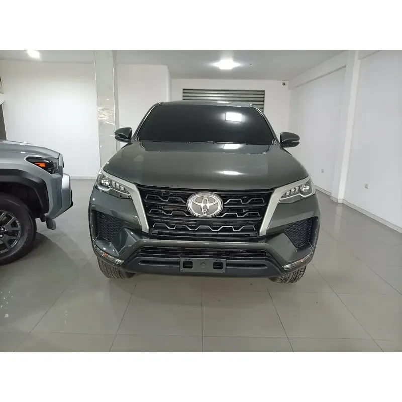 Vista 13 del vehículo: Toyota Fortuner Dubai 2.7l 4x4 Maracaibo