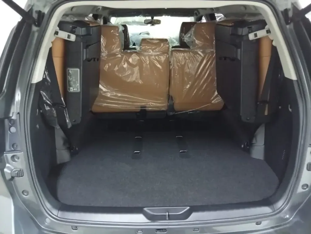 Vista 7 del vehículo: Toyota Fortuner Dubai 2.7l 4x4 Maracaibo