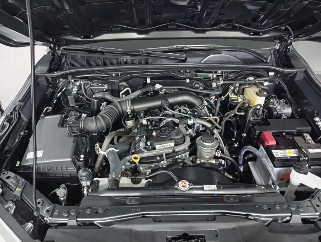 Vista 8 del vehículo: Toyota Fortuner Dubai 2.7l 4x4 Maracaibo