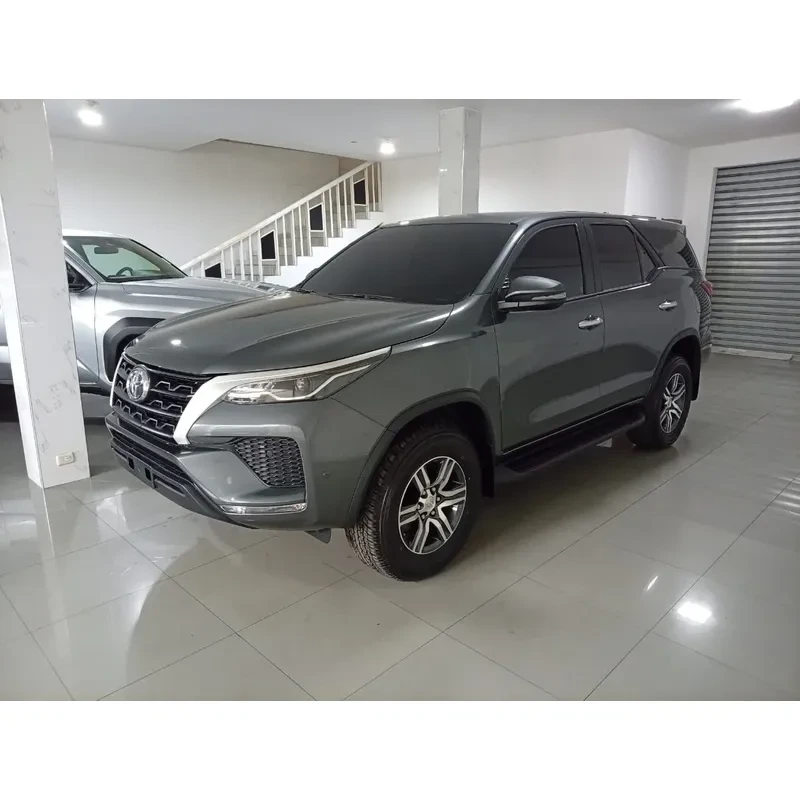 Vista 9 del vehículo: Toyota Fortuner Dubai 2.7l 4x4 Maracaibo