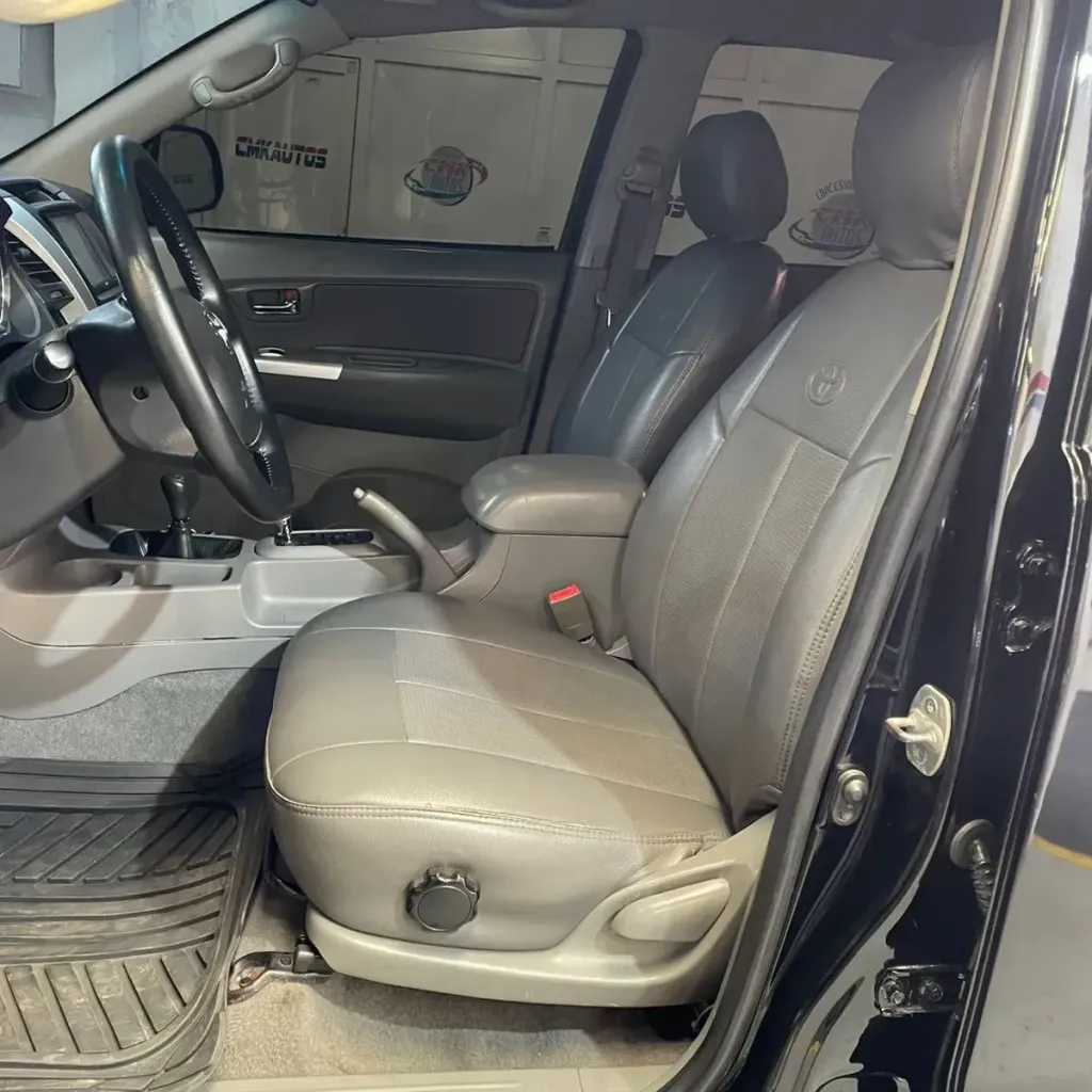 Vista 20 del vehículo: Toyota Hilux Kavak