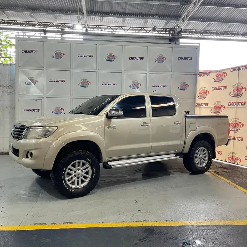 Vista 27 del vehículo: Toyota Hilux Kavak