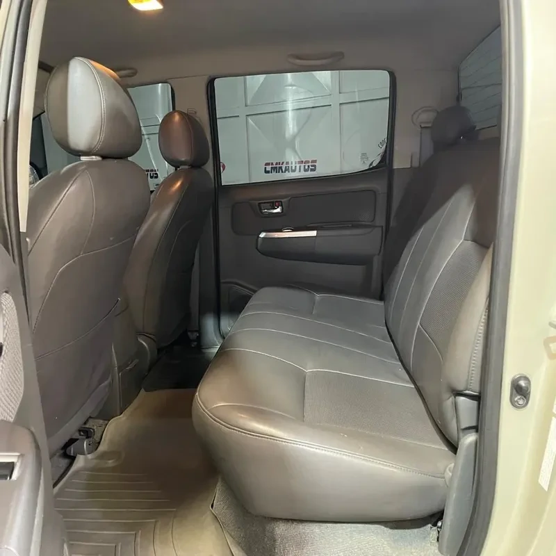 Vista 29 del vehículo: Toyota Hilux Kavak
