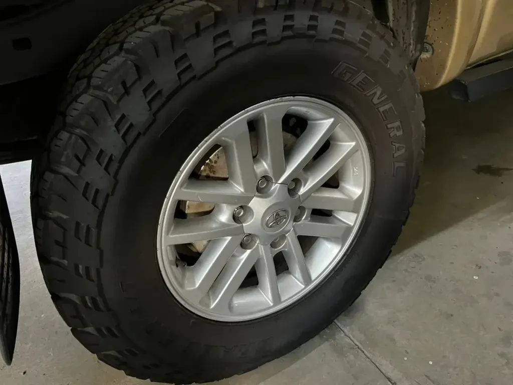 Vista 29 del vehículo: Toyota Hilux Kavak 4x4