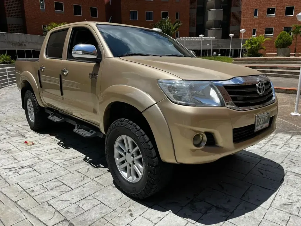 Vista 33 del vehículo: Toyota Hilux Kavak 4x4
