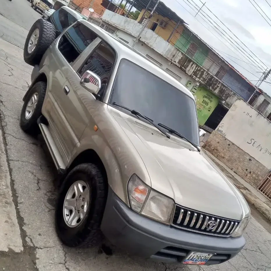 Vista 2 del vehículo: Toyota Merú Sincrónico