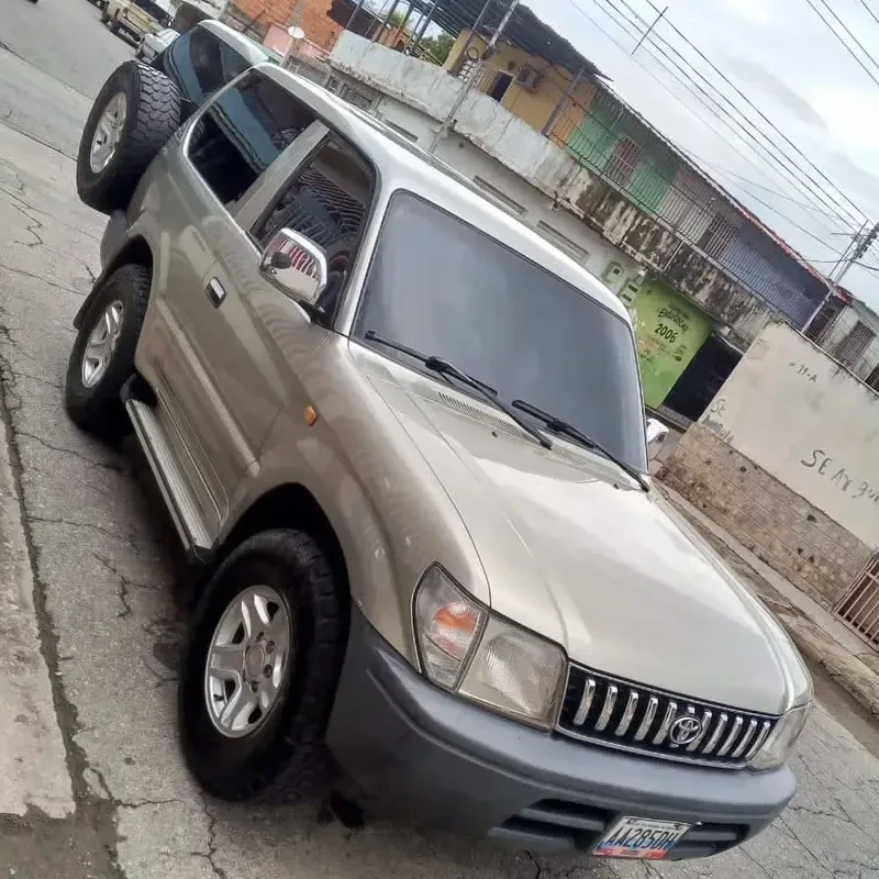 Vista 16 del vehículo: Toyota Merú Sincrónico