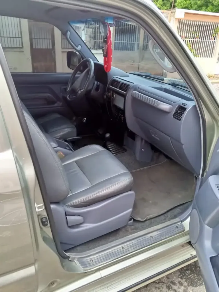 Vista 5 del vehículo: Toyota Merú Sincrónico