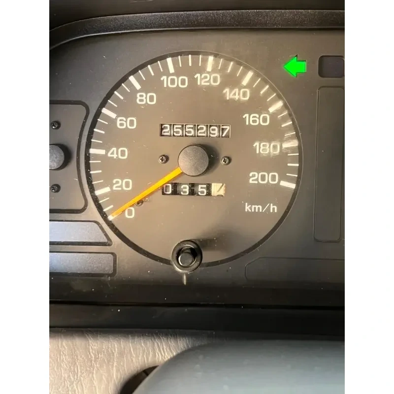 Vista 28 del vehículo: Toyota Merú Versión 2.7
