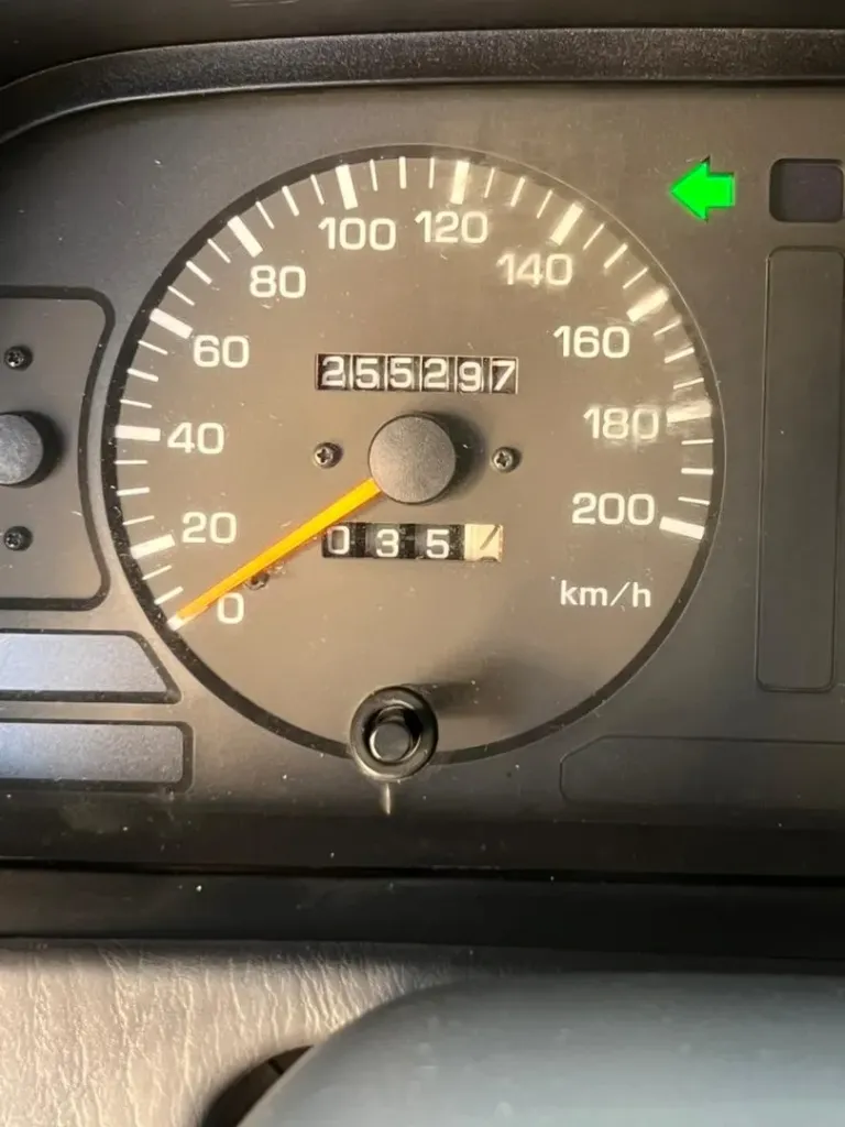 Vista 6 del vehículo: Toyota Merú Versión 2.7