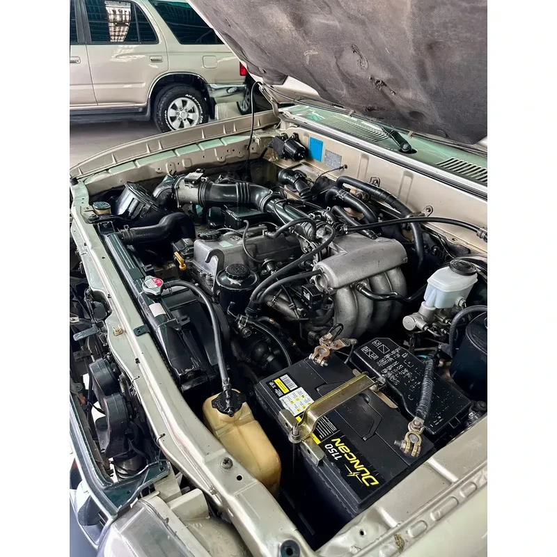 Vista 21 del vehículo: Toyota Merú Full Equipo