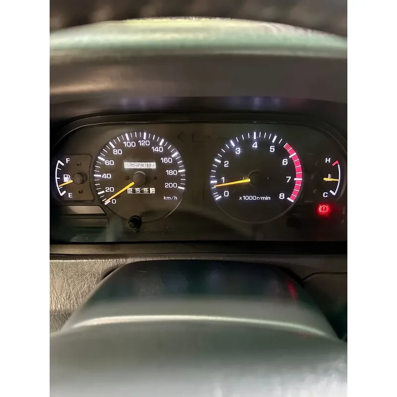 Vista 25 del vehículo: Toyota Merú Full Equipo