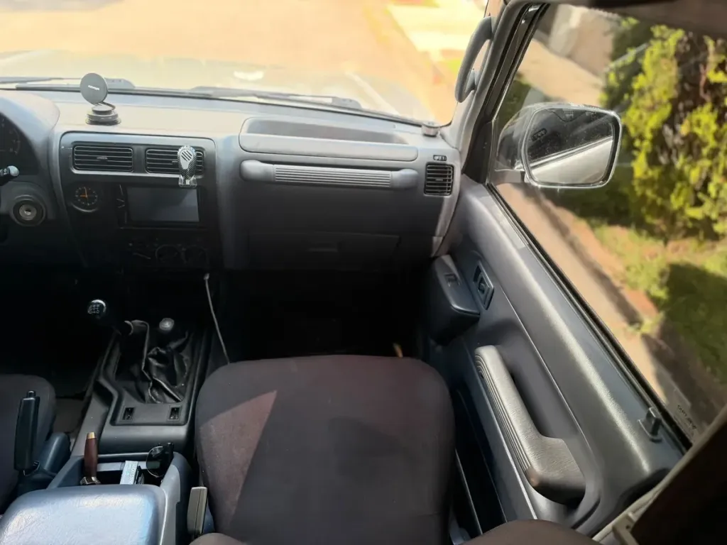 Vista 4 del vehículo: Toyota Merú Sincrónico 4x4