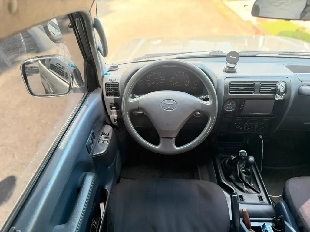 Vista 6 del vehículo: Toyota Merú Sincrónico 4x4